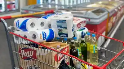 El consumo no levanta: las ventas minoristas volvieron a caer en agosto y hay dos rubros críticos