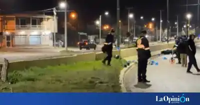 Un motociclista de 24 años murió tras chocar contra un muro en Rawson