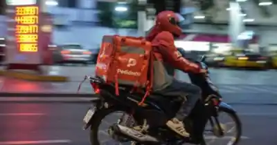 Un delivery de 18 años fue asaltado por dos ladrones armados en Godoy Cruz