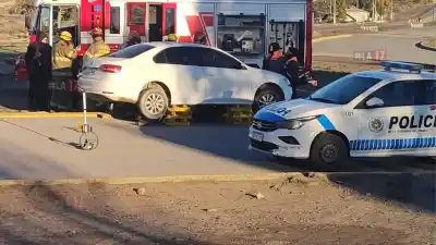 Manejaba alcoholizado y chocó a una ciclista: el desenlace que nadie esperaba en la rotonda