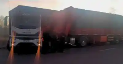 Choque en la Ruta 7: un camión transportaba material peligroso cerca de Uspallata