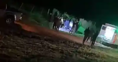 Volcó un auto en Ruta 5 y el intendente de Las Lajitas apareció en escena: qué hacía allí