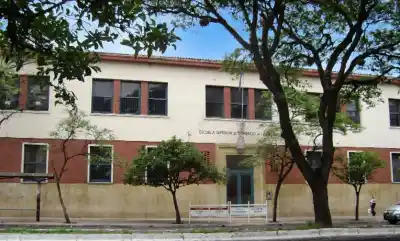 Escándalo en un histórico colegio tucumano: expulsan a un docente tras una investigación que reveló conductas perturbadoras