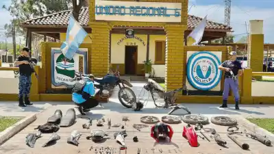 Robaron una moto y ya la estaban desguazando: el hallazgo que delató a los ladrones