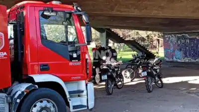 Cayó en una alcantarilla de 3 metros cerca del Puente Oroño y el final sorprendió a todos