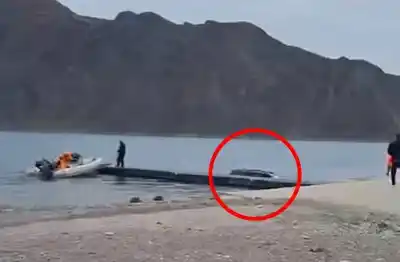 El insólito domingo en el dique Punta Negra: una camioneta quedó semihundida