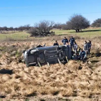 Vuelco fatal en la Ruta 188: murió un hombre de 82 años y hay tres heridos