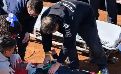 Un diputado nacional asistió a un piloto tras un impactante vuelco en el kartódromo