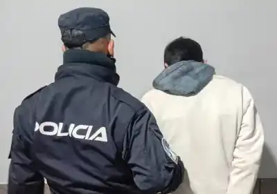 Un joven quedó detenido tras un allanamiento en Recreo: recuperaron una importante suma de dinero