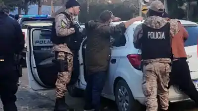 Un auto detectado por el Anillo Digital escondía un arsenal: qué hallaron adentro