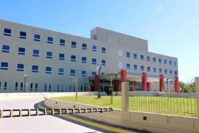 Se atacaron a hachazos por un préstamo y la pelea siguió en el hospital
