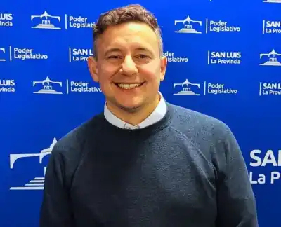 La reforma constitucional que impulsa Poggi: el detalle que abre la puerta a exgobernadores