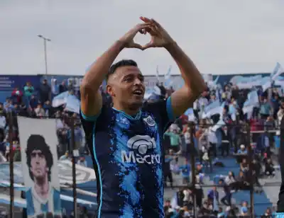 El zurdazo de Molina que hizo explotar al Lobo en José Ingenieros