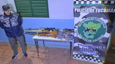 Un cazador fue sorprendido en plena acción, pero lo que encontraron en su camioneta lo complicó