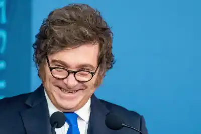 Milei publica un enigmático mensaje sobre la traición y lanza una pista que apunta a un “villano” interno