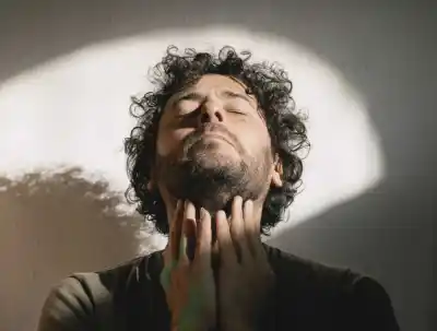 Raly Barrionuevo vuelve a La Pampa: el concierto que promete intimidad y poesía