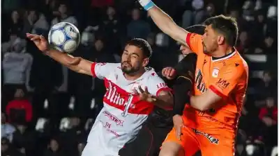El árbitro que dejó a Colón con el reclamo en la boca: ¿hubo un error grave?
