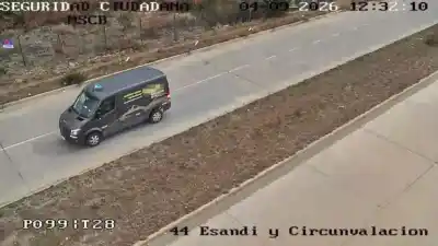 Arrojaban residuos en un baldío de Bariloche y las cámaras lo captaron: qué pasó después