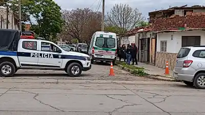 Hallan dos cuerpos sin vida en una casa de barrio Malvinas y la Justicia ya investiga