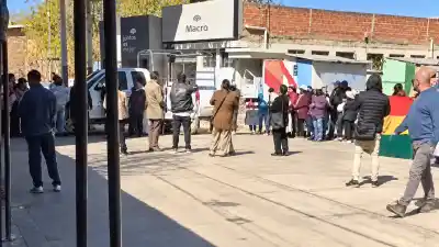 El puente a Bolivia quedó bloqueado y hay un solo detalle que no se puede cruzar