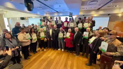 La entrega de escrituras que expuso las "dos postales" de Bariloche