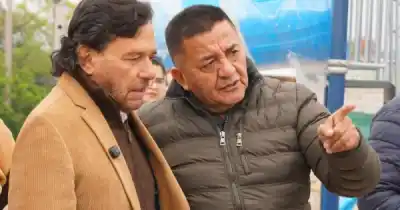Sáenz y el Topo Ramos inauguraron un centro para los más chicos que estaba paralizado