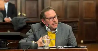 Docentes jubilados de Mendoza denuncian que les robaron parte de su jubilación y un diputado tomó cartas en el asunto