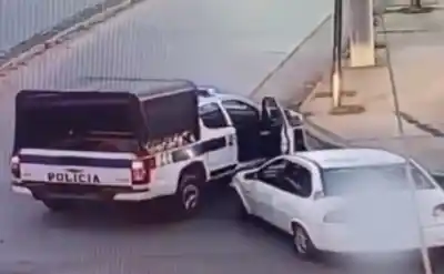 Los persiguieron con un dron tras una agresión y terminaron encerrados en una casa