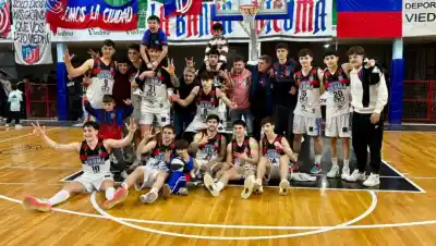 El festejo que no fue: Deportivo Viedma cayó en semis pero se subió al podio