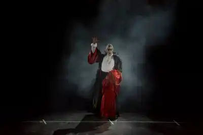 Una noche de misterio y danza: llega "Drácula" a Laguna Larga