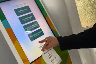 El sistema de salud de Corrientes que responde 120 veces por día a quienes no tienen obra social