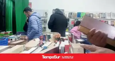 La Feria del Libro de Santa Cruz ya superó a la edición anterior: el dato que la secretaria de Cultura no puede creer