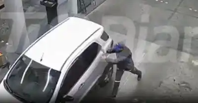 Cargó nafta, aceleró y se fue sin pagar: quedó filmado en Capital