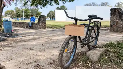 Vende su bicicleta para pagar la luz: la historia de un vecino de El Colmenar