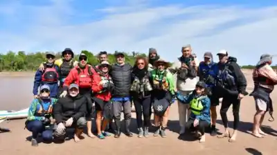 El intendente de El Colorado se sumó a la travesía náutica y reveló un plan para el río