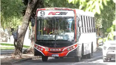 UTA Santa Fe se planta: exige el mismo sueldo que el AMBA y hay reunión clave