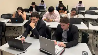 El programa que busca jóvenes líderes y puede terminar con un viaje a Estados Unidos