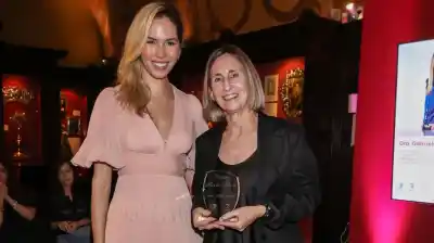 Flor de Mujer 2026: el secreto que une a una conductora, una científica y una artista en una sola noche