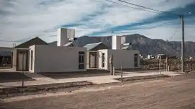 Un relevamiento detectó 500 casas que podrían estar vacías y buscan reasignarlas por sorteo