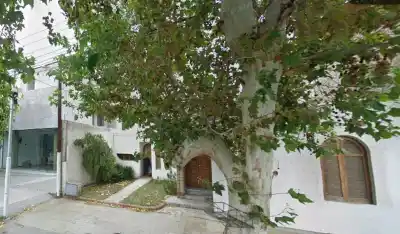 Un cortocircuito desató el fuego en su casa: el rescate de los abuelos en Desamparados