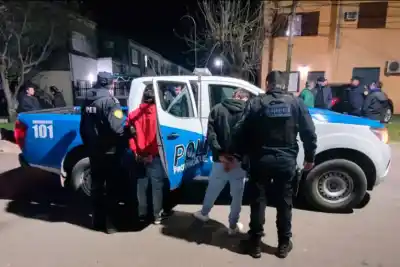 Tres jóvenes detenidos tras asaltar a dos adolescentes en Concepción del Uruguay: el insólito hallazgo que complicó su plan