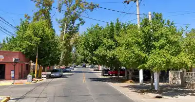 Se metió a robar a una ferretería y en la huida dejó un rastro que lo delata