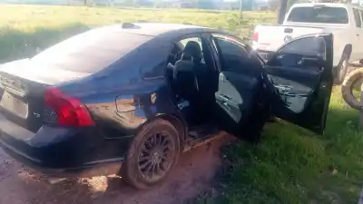 Un operativo en Sáenz Peña terminó con dos autos secuestrados y un detenido: el origen de los rodados