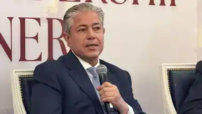 El viaje a Houston que encendió la interna: el plazo que desvela a los intendentes