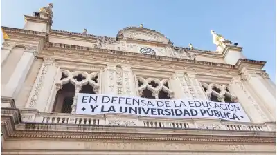 Docentes universitarios paran 24 horas y ya preparan una nueva marcha federal
