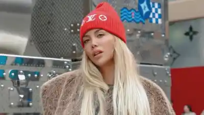 Wanda Nara en Shanghái: el look que desató la polémica y el bolso que vale una fortuna