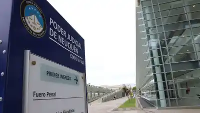Atacó a golpes a su novia en Centenario y ahora deberá pagar una fortuna