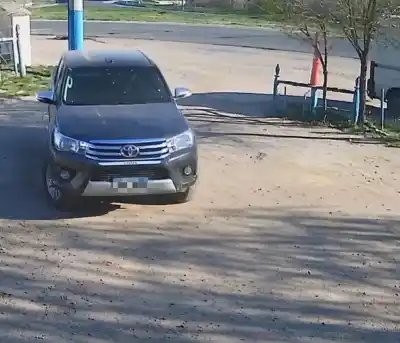 Le robaron una mochila con plata en la ruta y la fuga quedó filmada: buscan la camioneta