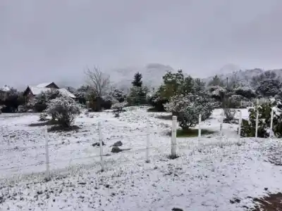 El día que Villa de Merlo amaneció bajo la nieve: la postal que nadie olvida
