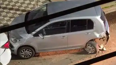 Chocó un auto estacionado en el centro de Neuquén y huyó: buscan identificarlo
